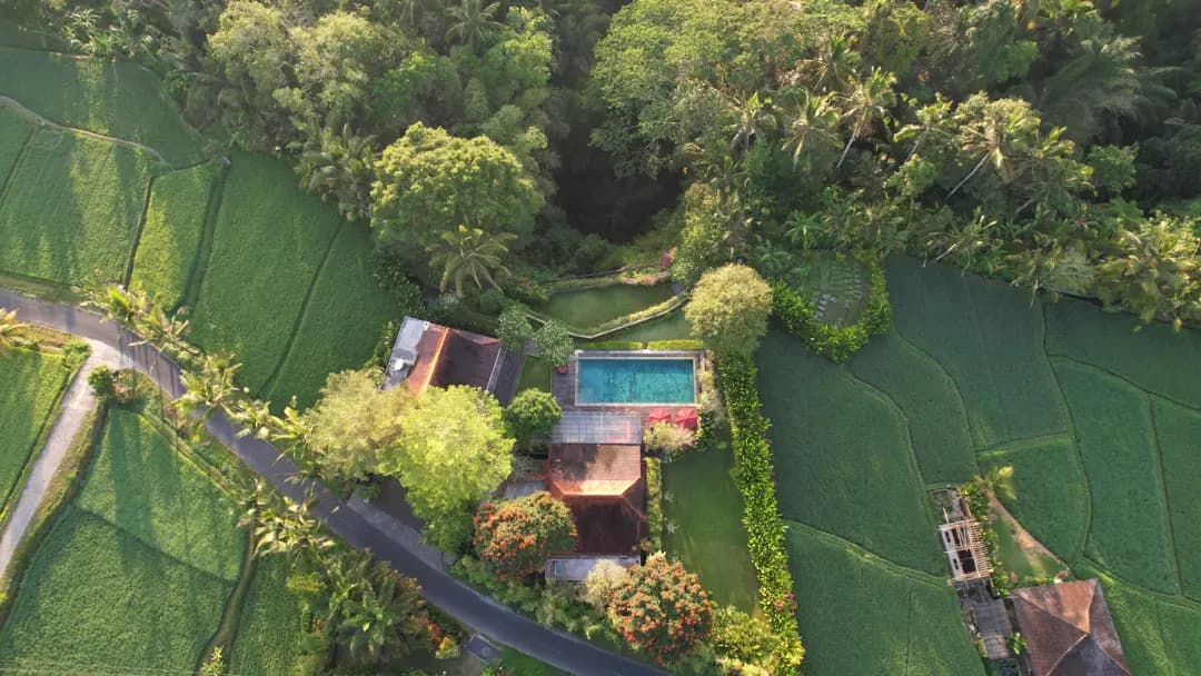 Ruang villa dan lingkungan persawahan